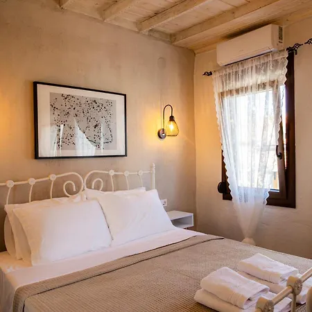 بيت للعطل Leontis *