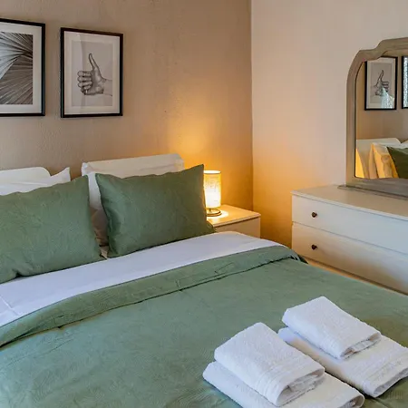 بيت للعطل Leontis Proti