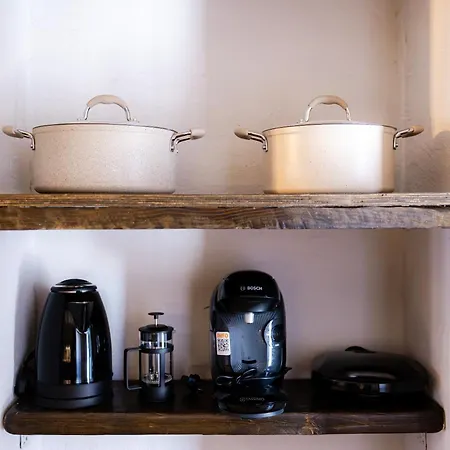 Leontis بيت للعطل *